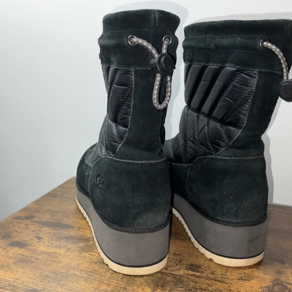 UGG BECK BOOT BLACK - WOMEN'S - Picture 6 of 17